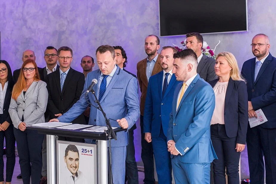 Ohlásenie kandidatúry na poslanca