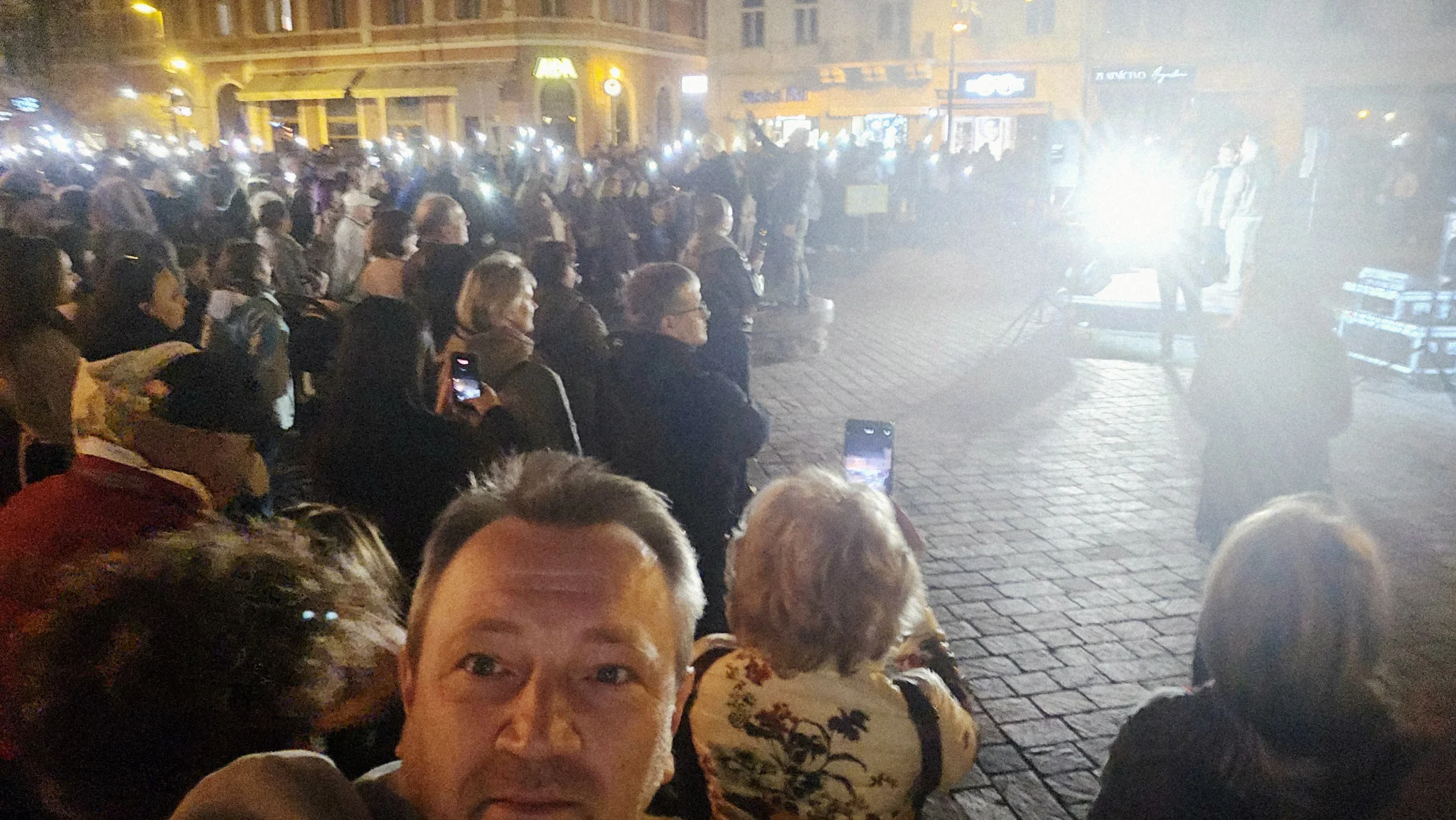 STOJÍM ZA MLADÝMI ICH ODCHOD Z MESTA, KRAJINY, JE NAŠOU NAJVÄČŠOU PREHROU
