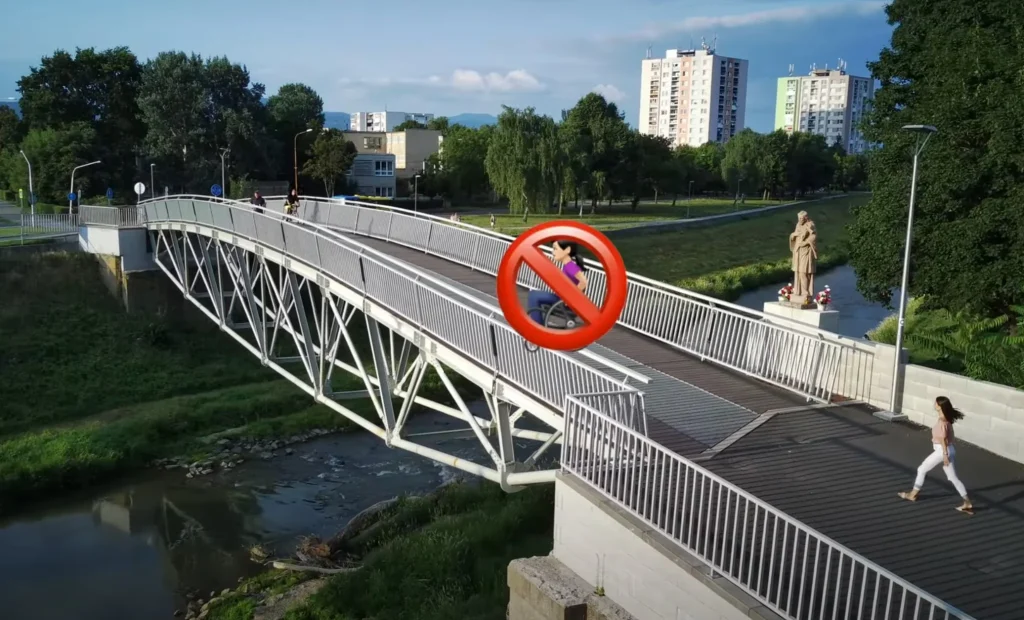 STRÁŇANSKÝ MOST JE VEĽKÝ PROBLÉM